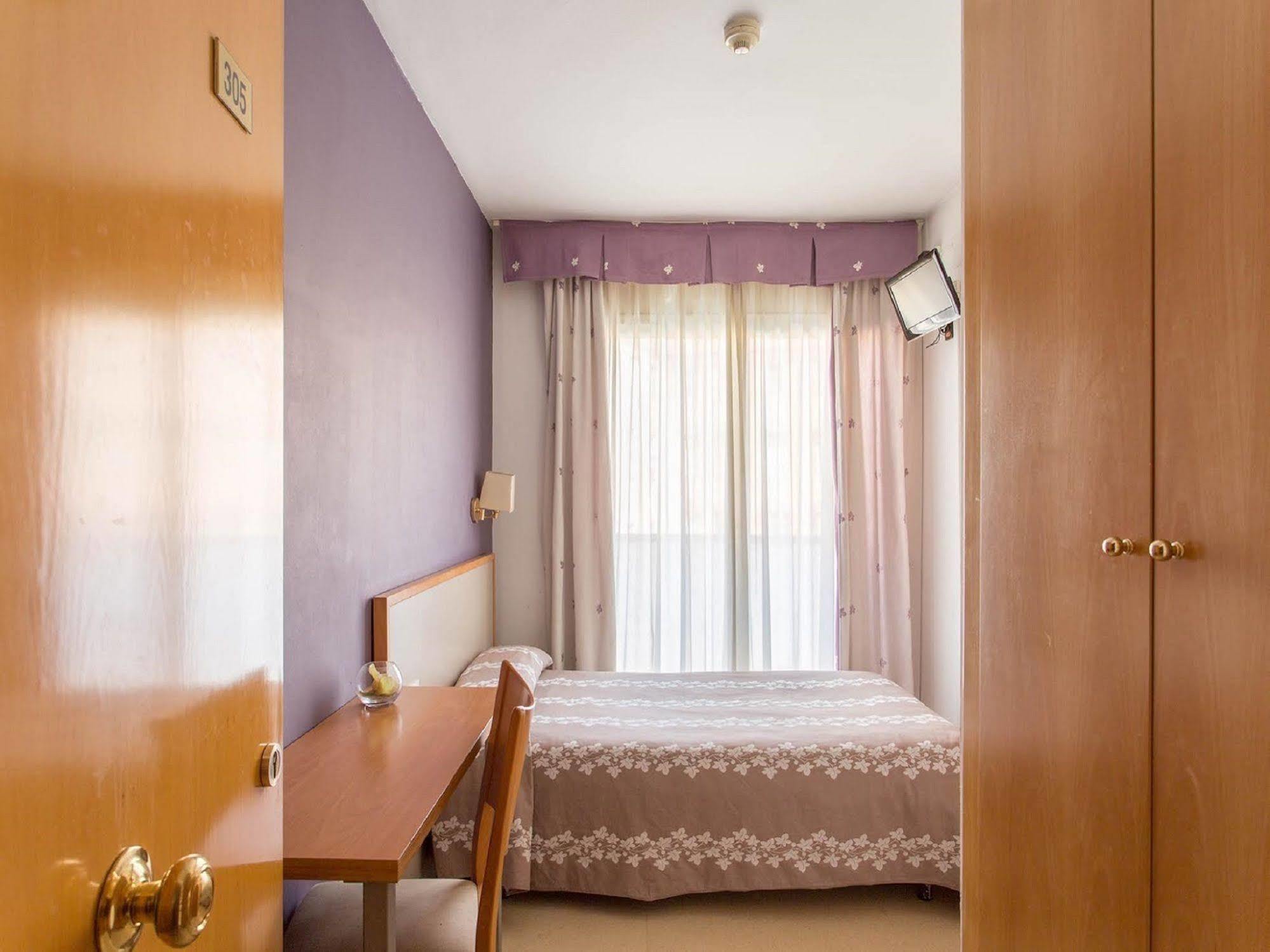 Hotel Cosmos تاراغونا المظهر الخارجي الصورة