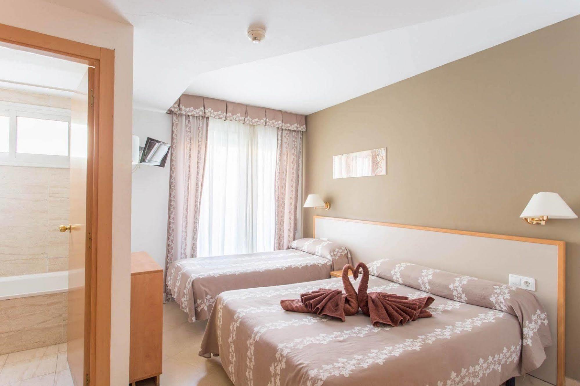Hotel Cosmos تاراغونا المظهر الخارجي الصورة